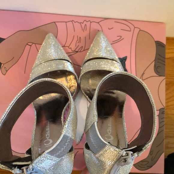 Jeffrey Campbell silver sparkly, pointed-toe heel - Picture 4 of 5